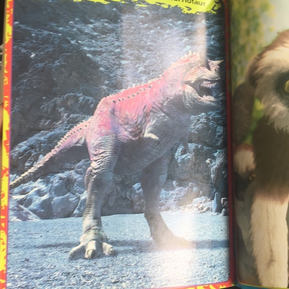 Dinosaur: Pull-Out Posters and Trading Cards Book - Picture 11 of 16